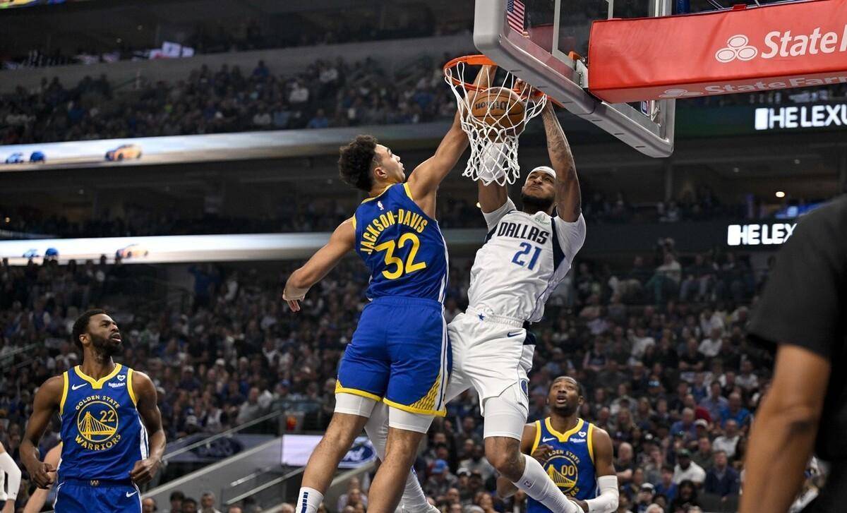 开运体育入口-刷新纪录首场状态出色，独行侠观众沸腾！，詹姆斯重返赛场热度持续攀升的简单介绍