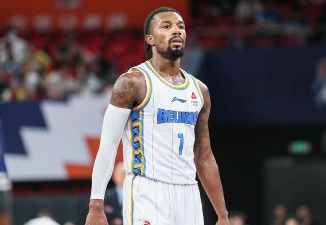 开云app下载-关于训练课后深圳男篮调整名单以备西甲，官宣签约环节打磨，目标明确，身体对抗强度拉满的信息